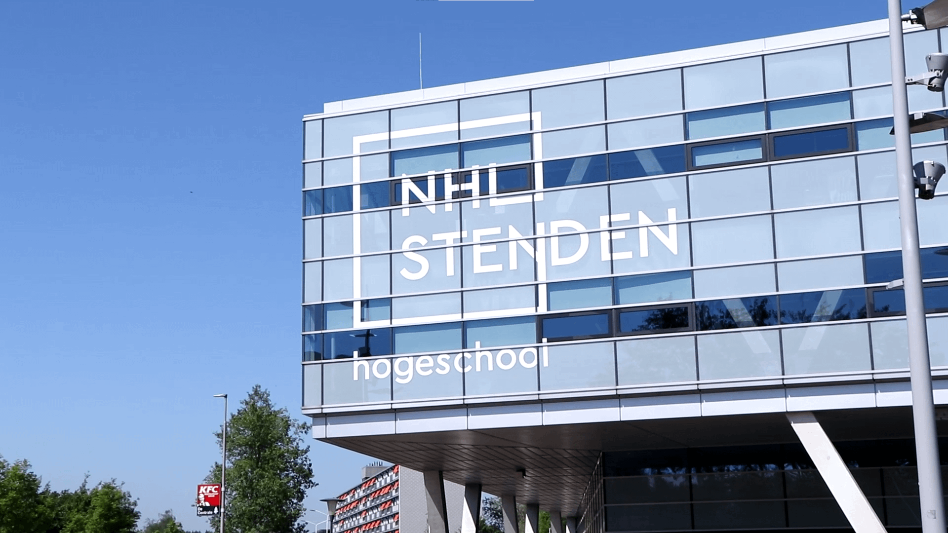 Foto van NHL Stenden gebouw